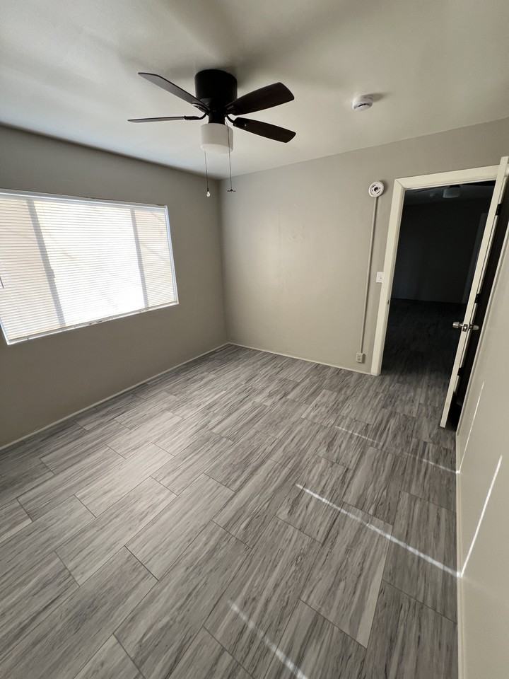 2814 Saturn Avenue - Photo 5 of 10
