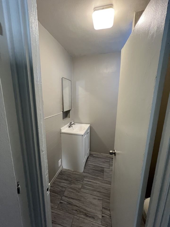 2814 Saturn Avenue - Photo 7 of 10