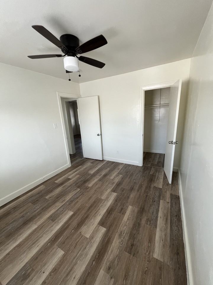 2755 East 58th Street - Photo 3 of 10