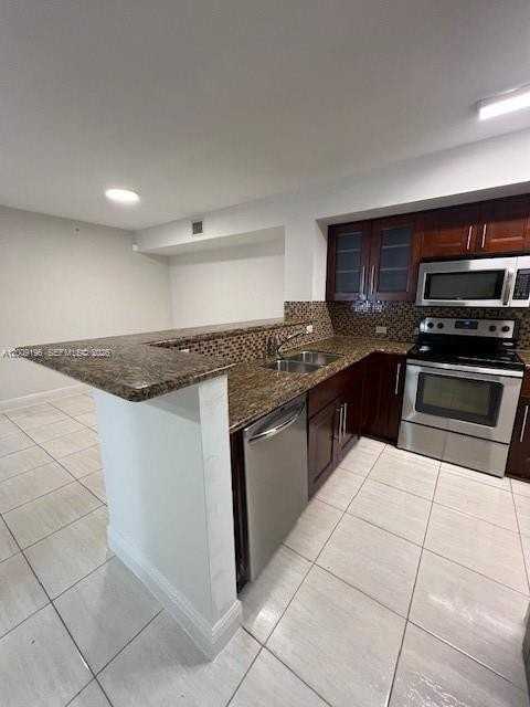 520 Sw 111th Ave #101