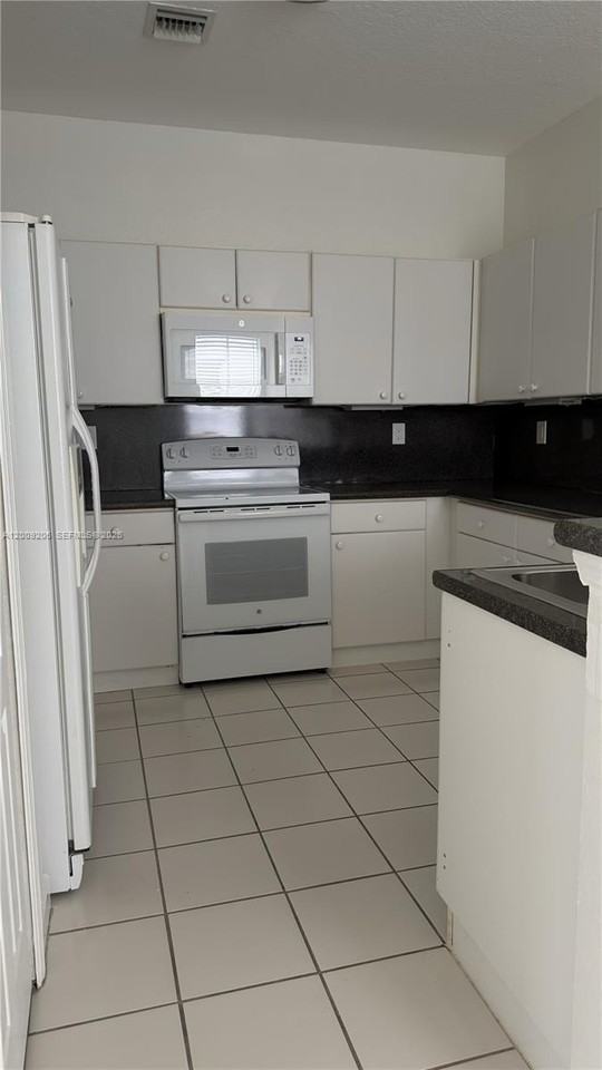 4435 Sw 160th Ave #214 - Photo 6 of 26