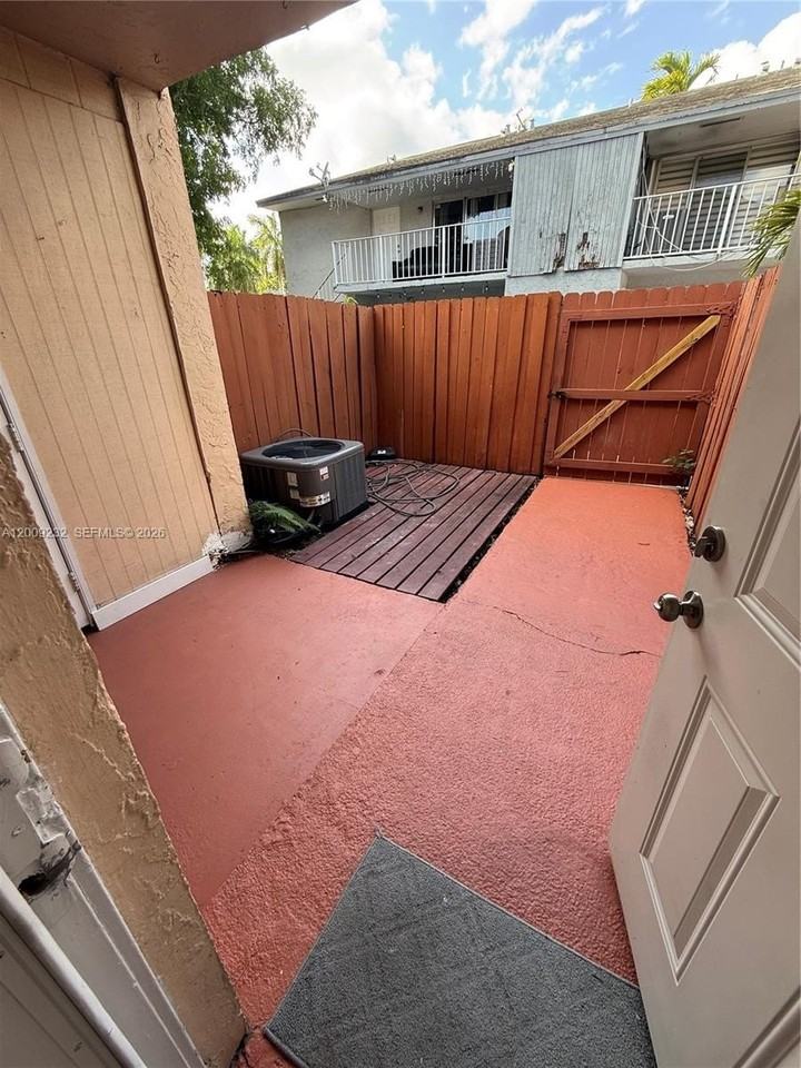 15687 Sw 85th Ter #233 - Photo 4 of 16