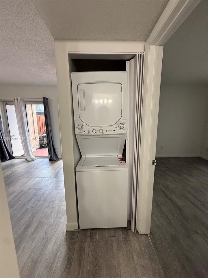 15687 Sw 85th Ter #233 - Photo 7 of 16