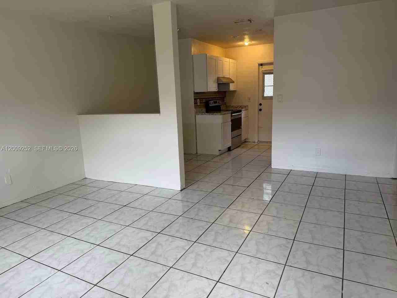 728 Sw 7th St #1-2 - Photo 2 of 7