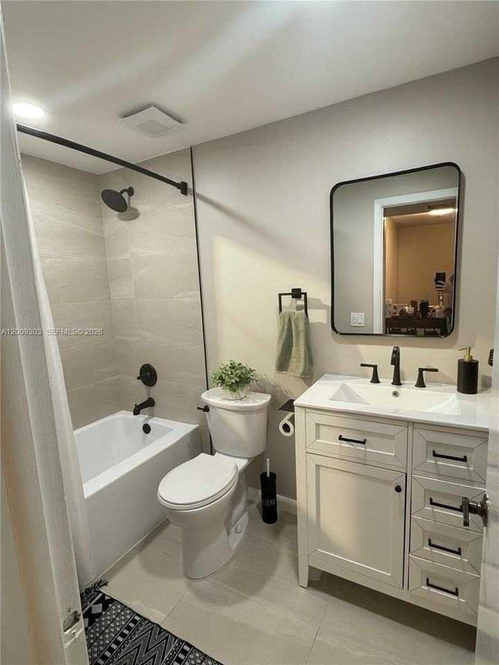 3924 Sw 67th Ter #117 - Photo 4 of 6