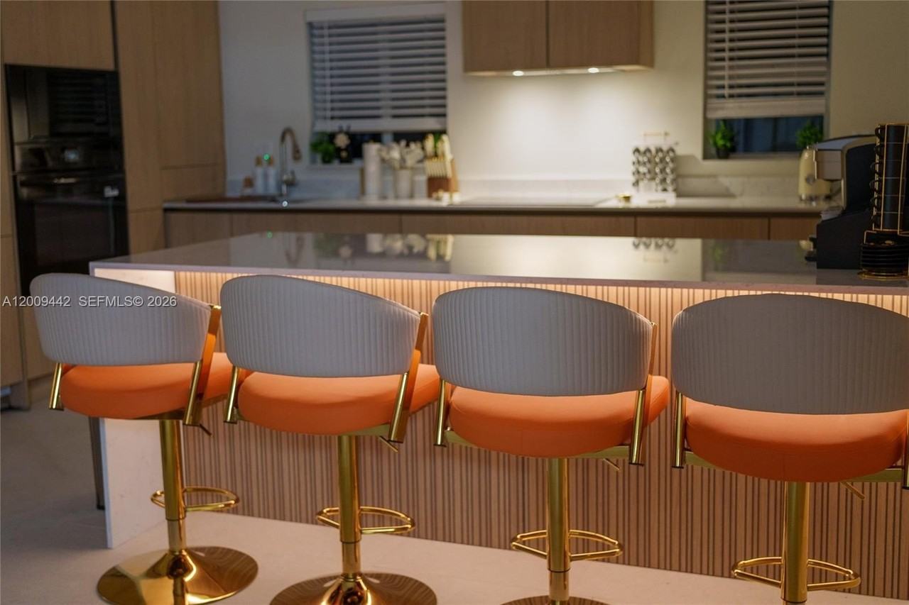 5419 Ne 22nd Ave - Photo 5 of 50