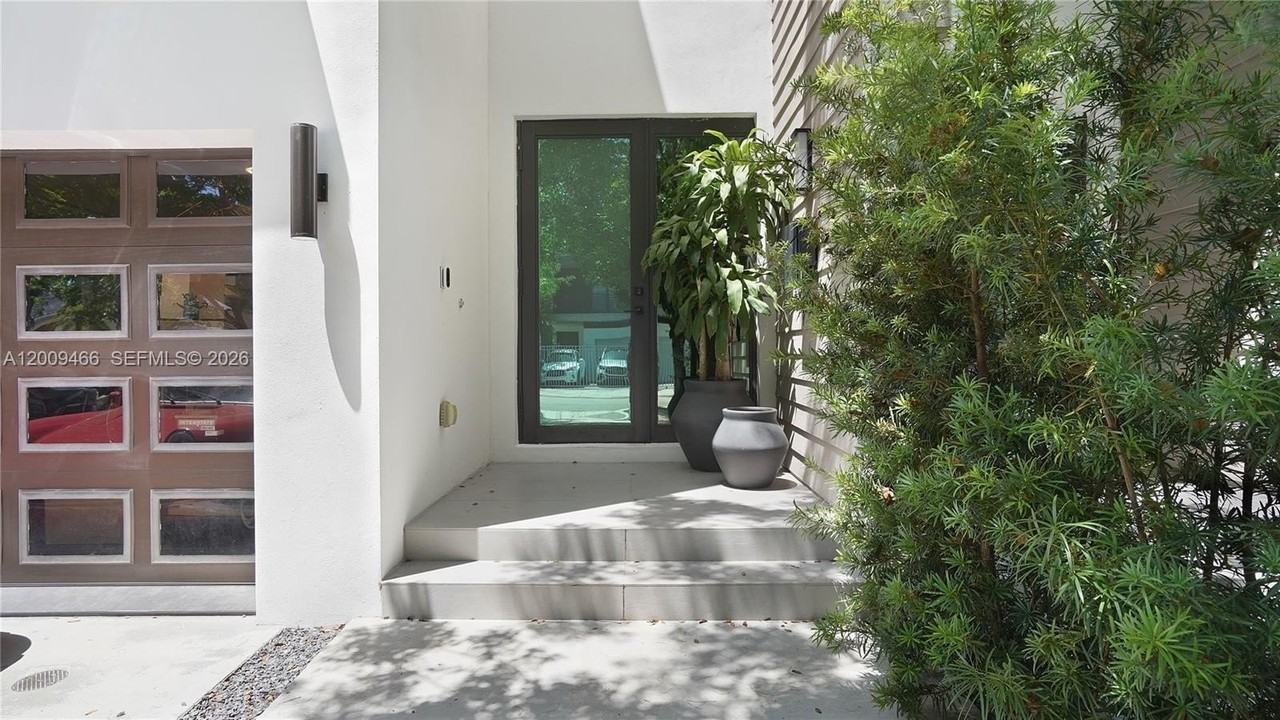 1371 Sw 22nd Ter #1371 - Photo 2 of 50