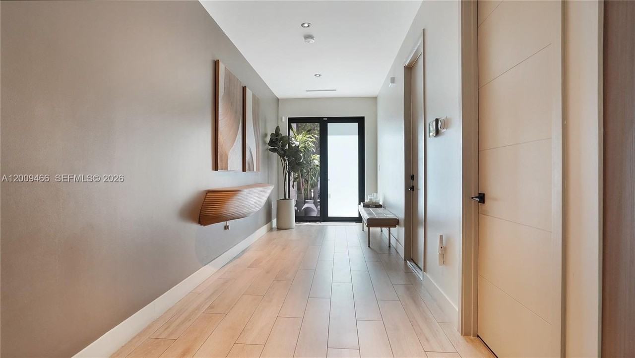 1371 Sw 22nd Ter #1371 - Photo 7 of 50
