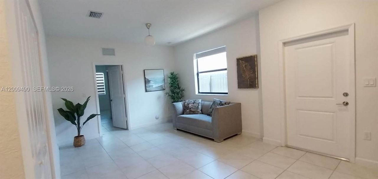 12975 Sw 229th Ter #12975 - Photo 2 of 8