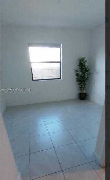 12975 Sw 229th Ter #12975 - Photo 5 of 8