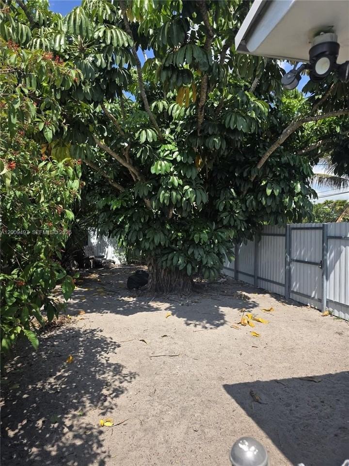8398 W 14th Ave #A - Photo 4 of 6