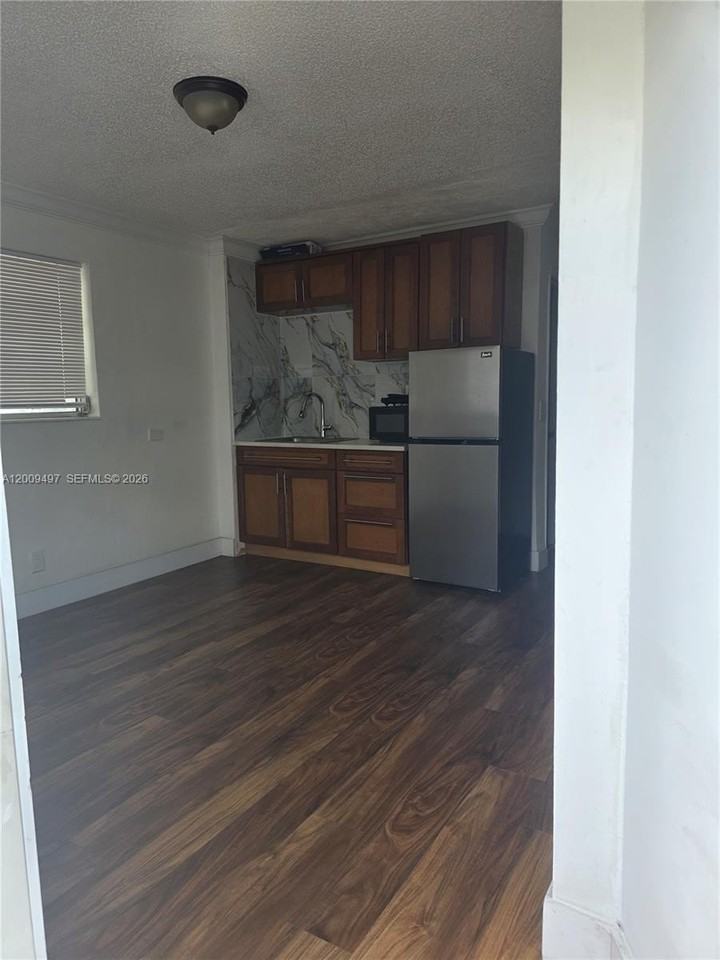8398 W 14th Ave #A - Photo 5 of 6