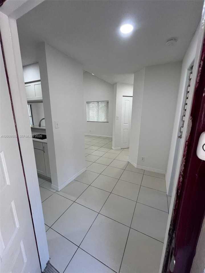 9203 Sw 138th Pl #9203 - Photo 4 of 22