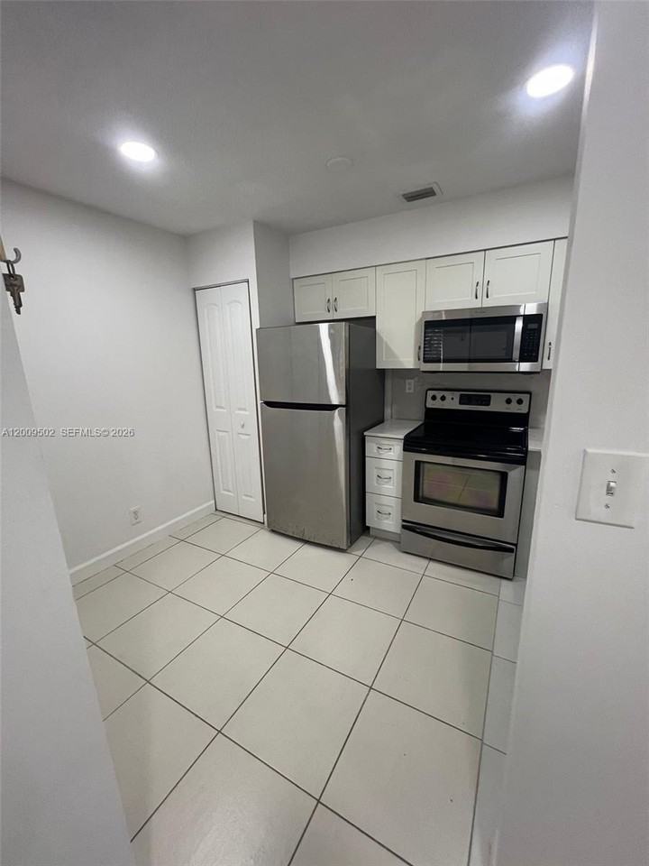 9203 Sw 138th Pl #9203 - Photo 5 of 22