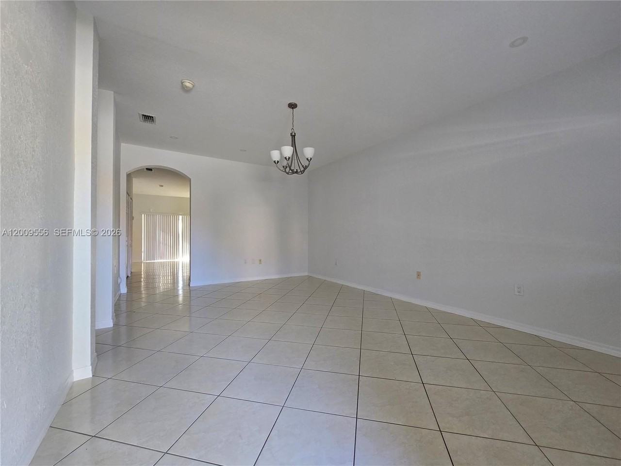 10924 Sw 182nd Ln - Photo 2 of 20