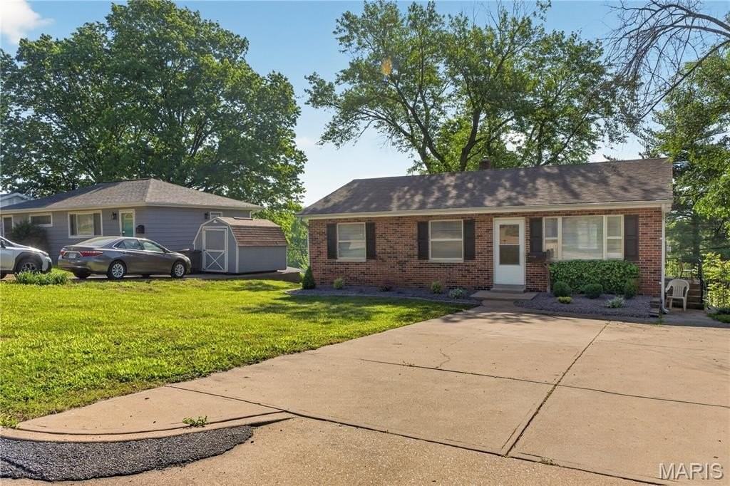 21 Fernridge Ave - Photo 2 of 21