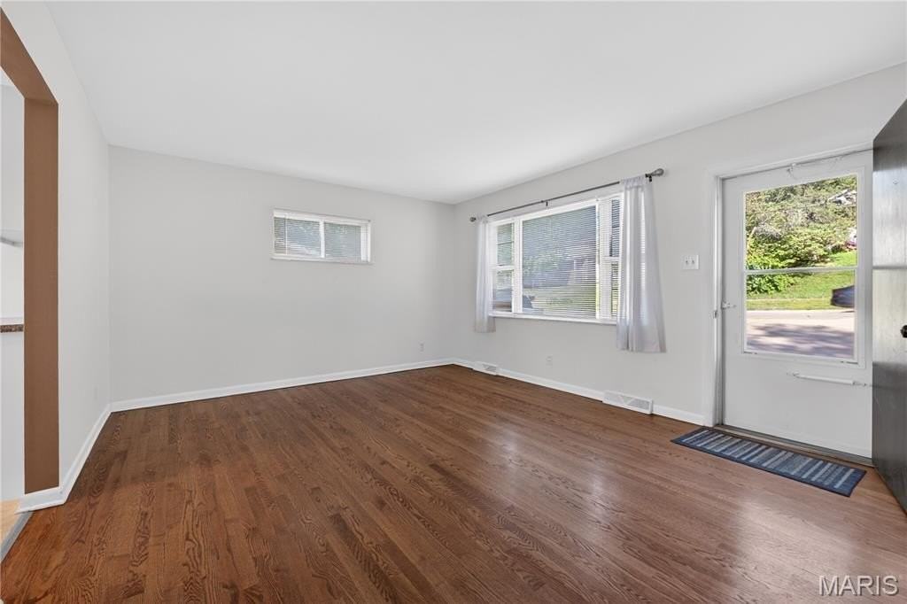 21 Fernridge Ave - Photo 3 of 21