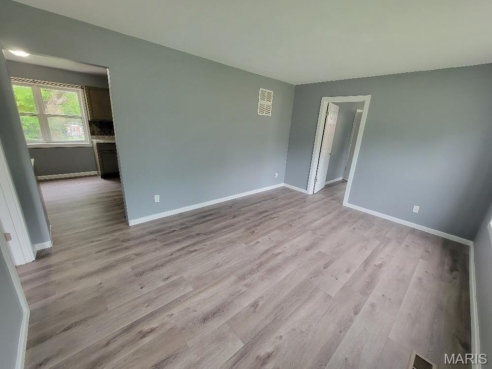 3571 Wright Ave - Photo 4 of 18
