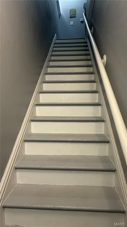 2035 Allen Ave - Photo 2 of 23