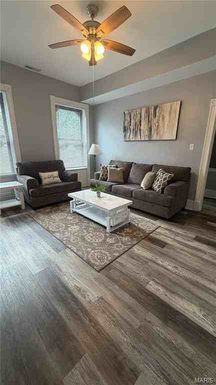 2035 Allen Ave - Photo 6 of 23