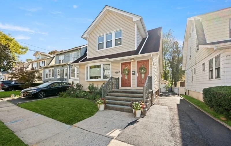 74 Hughes Street - Photo 2 of 12