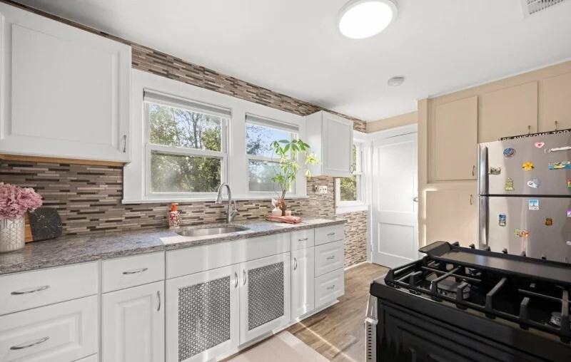 74 Hughes Street - Photo 3 of 12