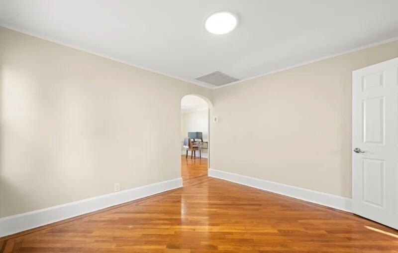 74 Hughes Street - Photo 5 of 12