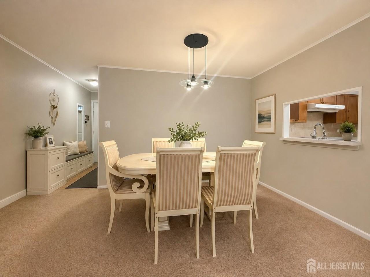 161 Applegate Ln - Photo 3 of 12