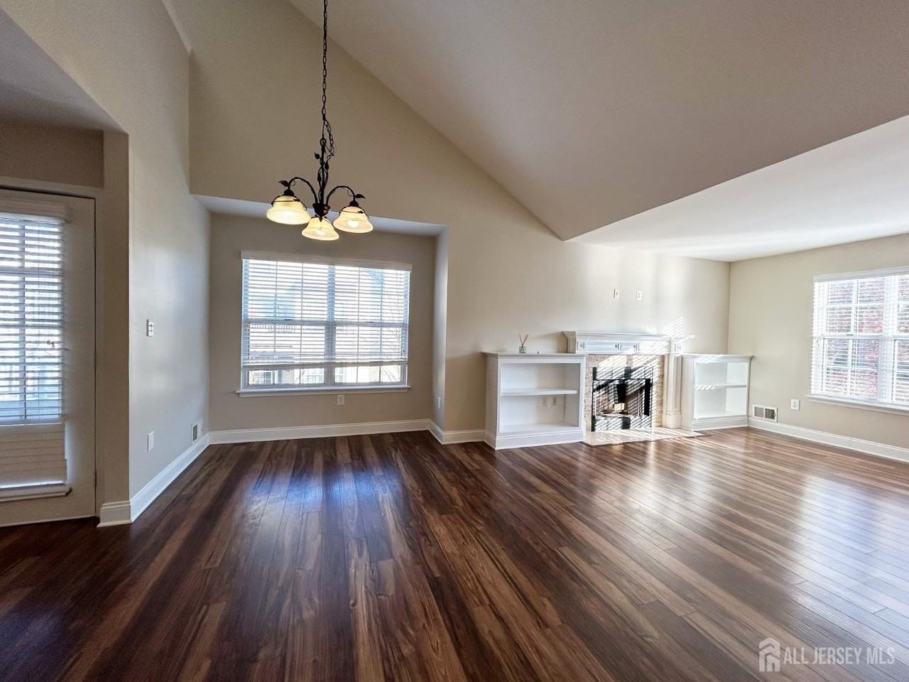 3108 Vroom Dr - Photo 6 of 26