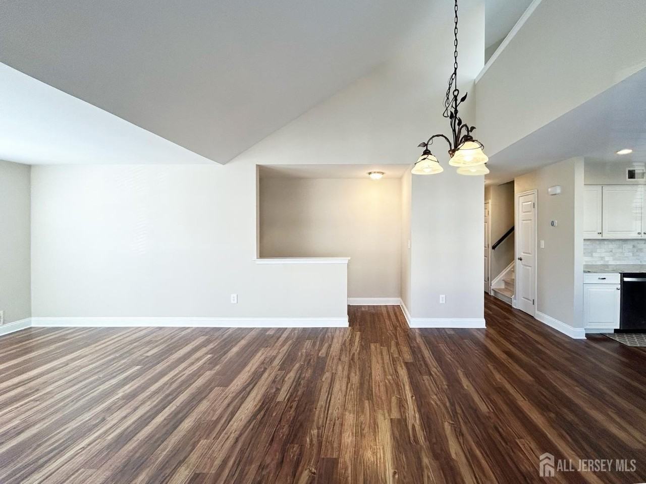 3108 Vroom Dr - Photo 7 of 26