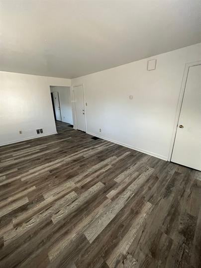 250 Basswood Ave #4 - Photo 3 of 9