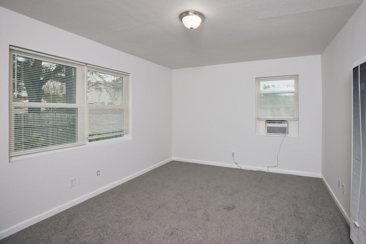 1171 Woodland Avenue Northeast Unit 4 - Photo 3 of 7