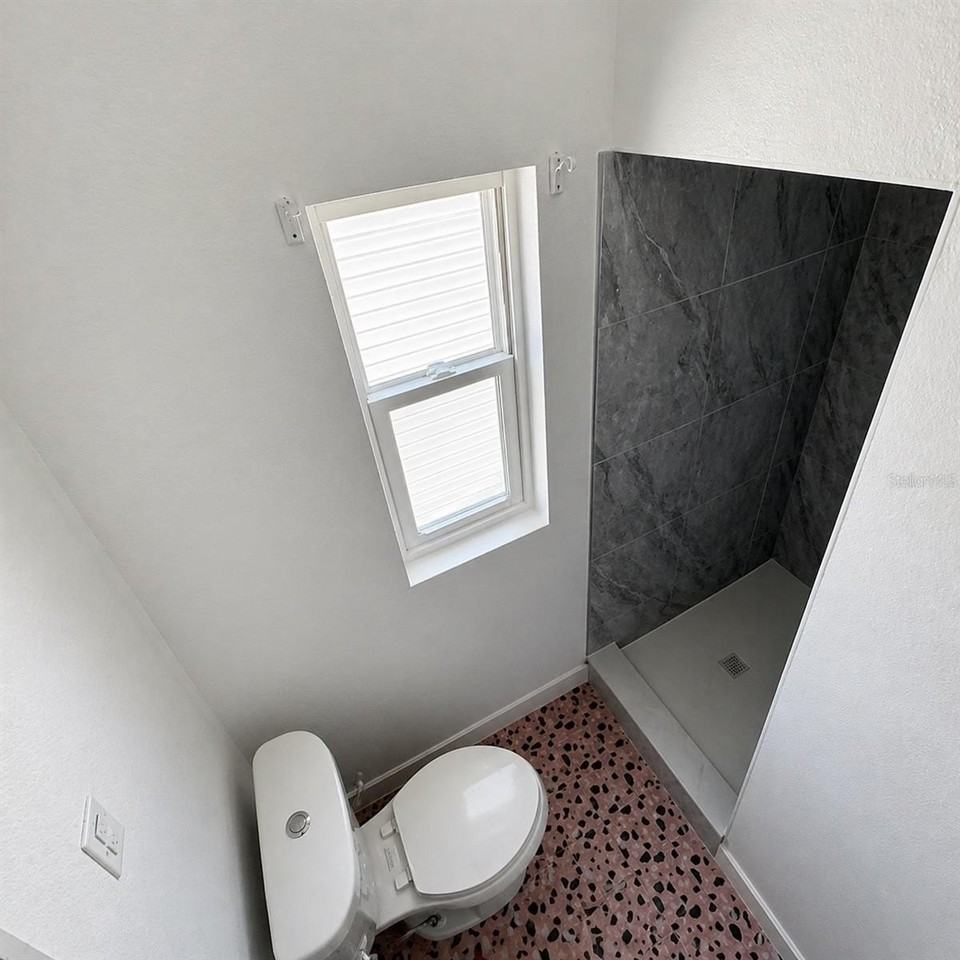 601 Corey Ave - Photo 6 of 6
