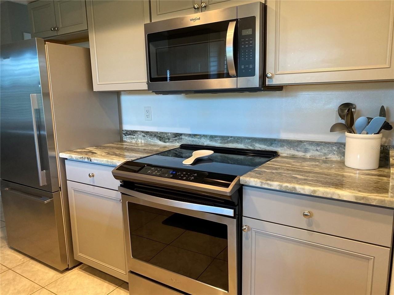 6914 20th Ave W - Photo 3 of 18