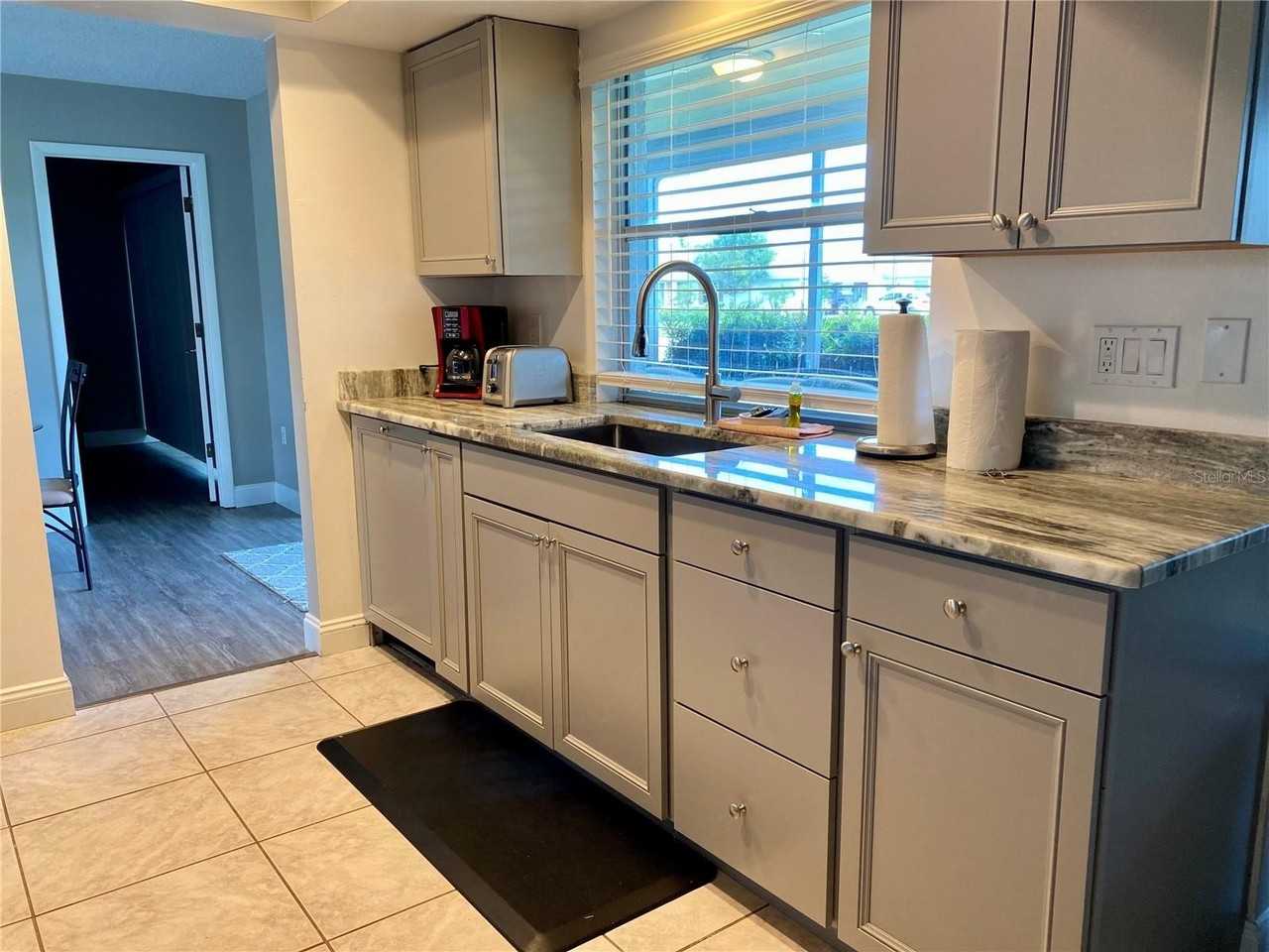 6914 20th Ave W - Photo 4 of 18