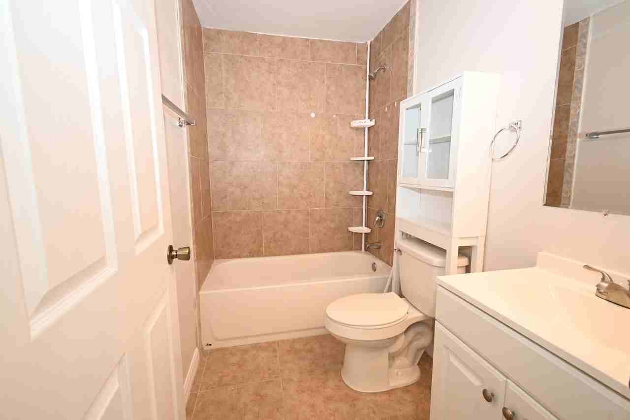 613 Southeast 14th Street - Photo 5 of 20