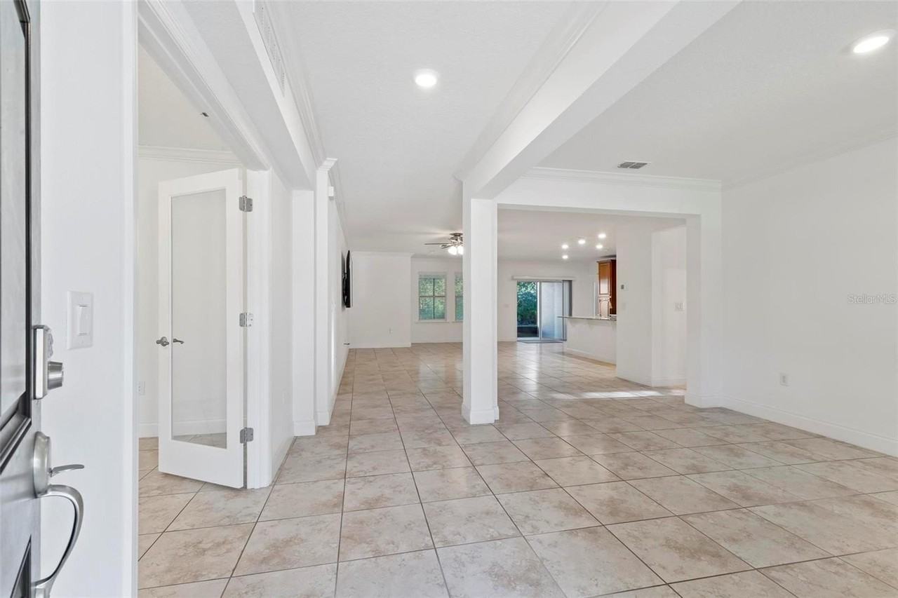 73 Fairbank Ln - Photo 6 of 50