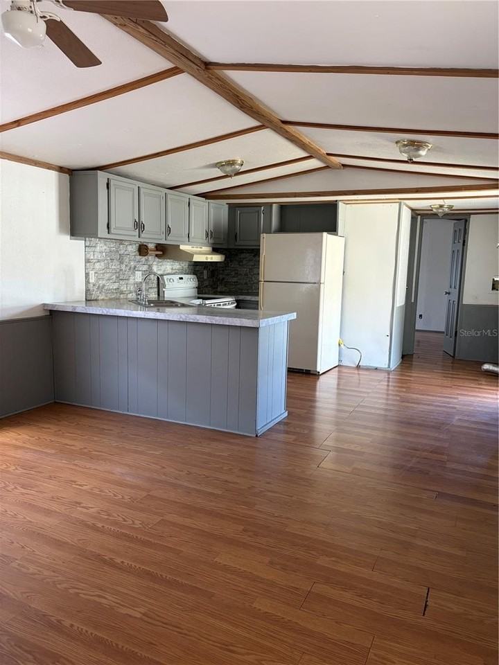16819 Bay Ave - Photo 5 of 14