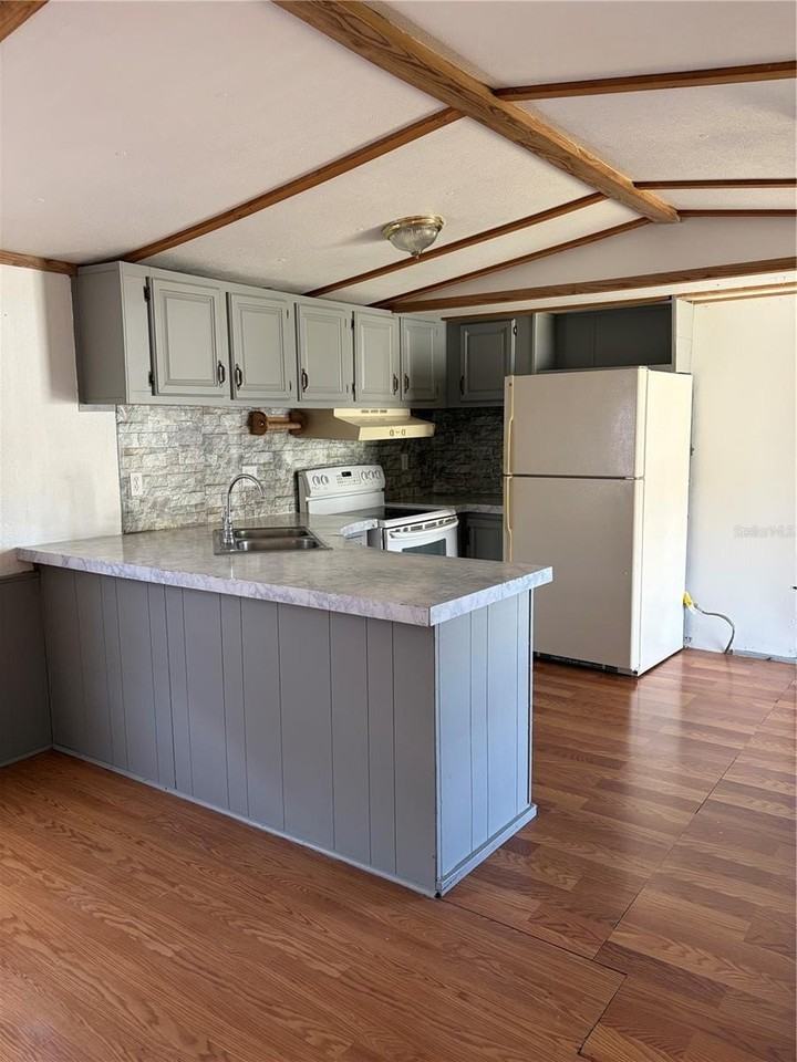 16819 Bay Ave - Photo 7 of 14