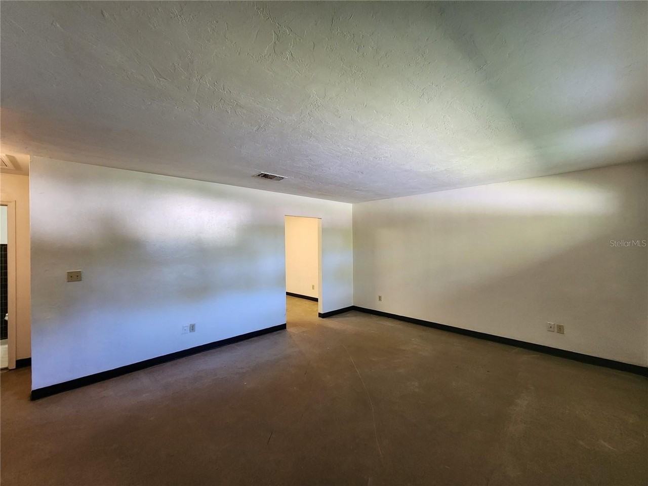 5817 Nw 23rd Ter #1 - Photo 3 of 9