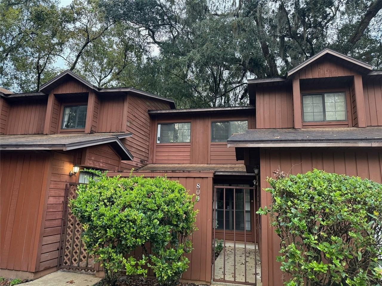 809 Sw 55th Ter - Photo 2 of 14