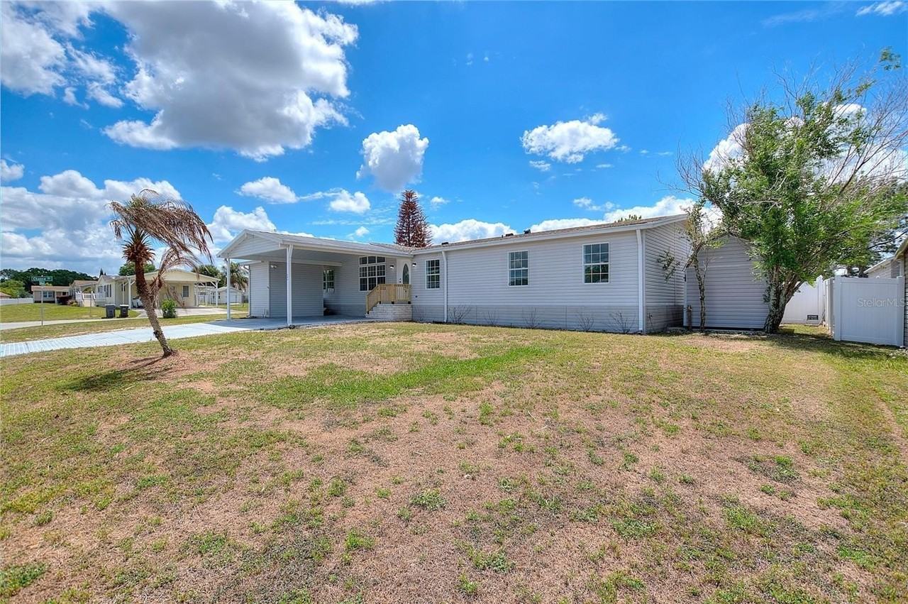 486 Lindsey Dr - Photo 2 of 43