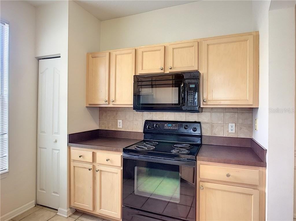 12824 Madison Pointe Cir #103 - Photo 7 of 27