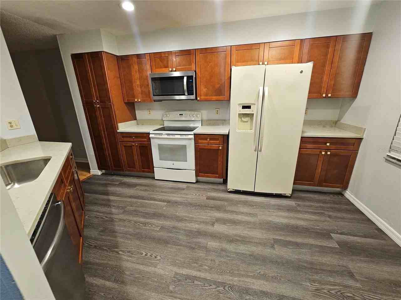 4414 Cluster Dr #4414 - Photo 2 of 13