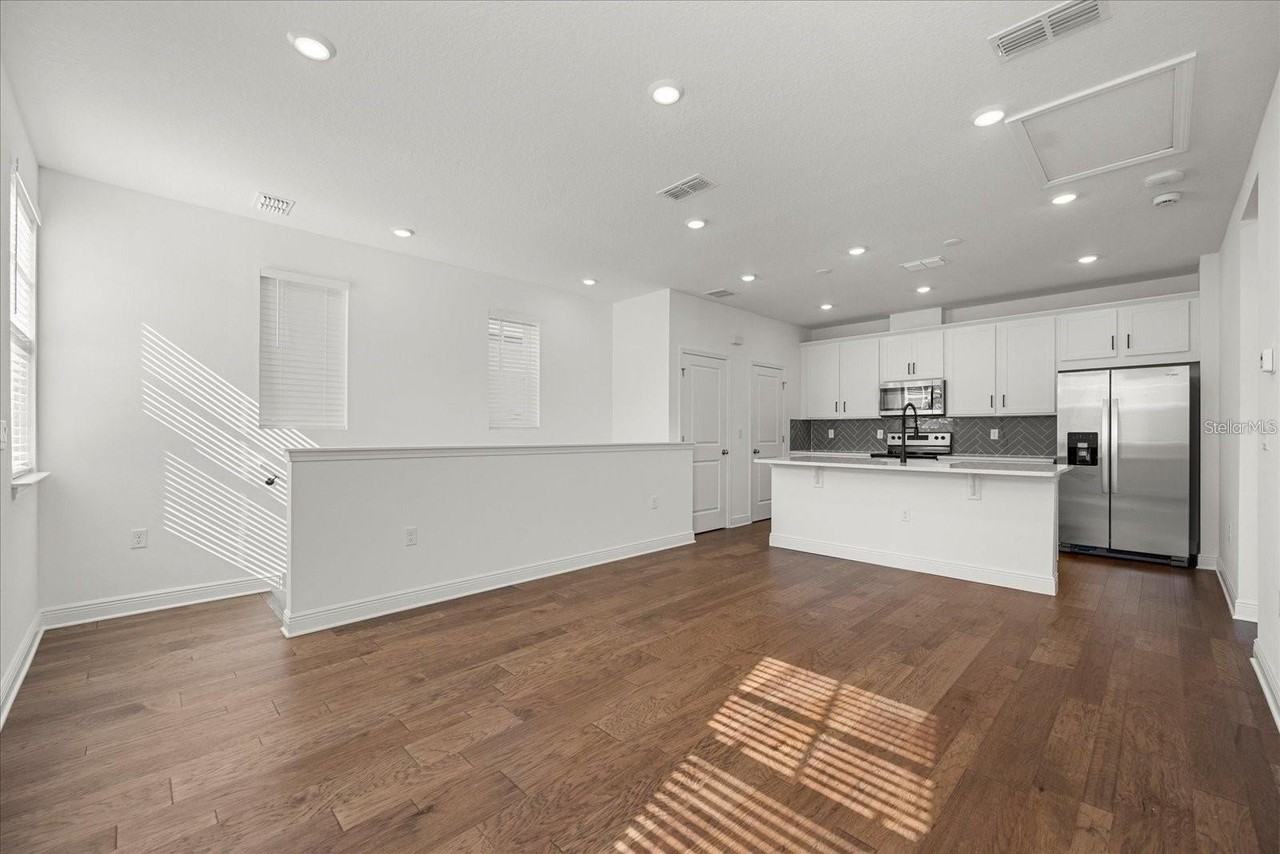 10032 Hulse Aly - Photo 4 of 9
