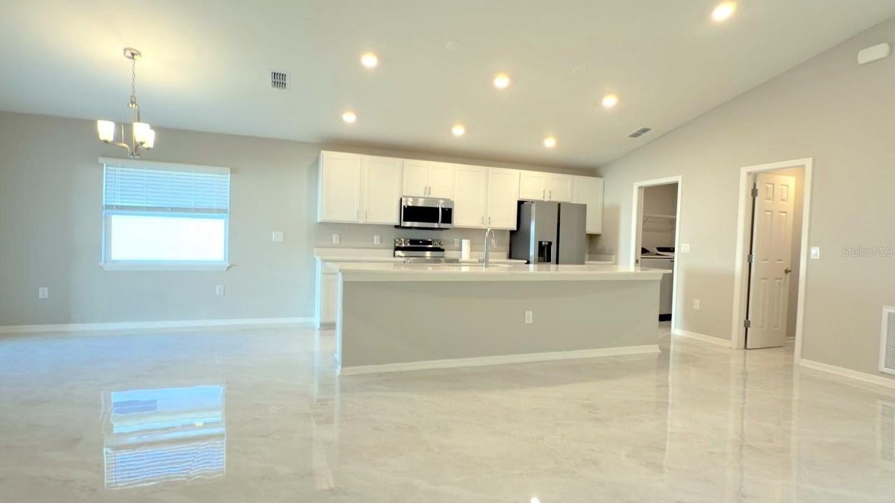 1551 Eucalyptus Way - Photo 2 of 18