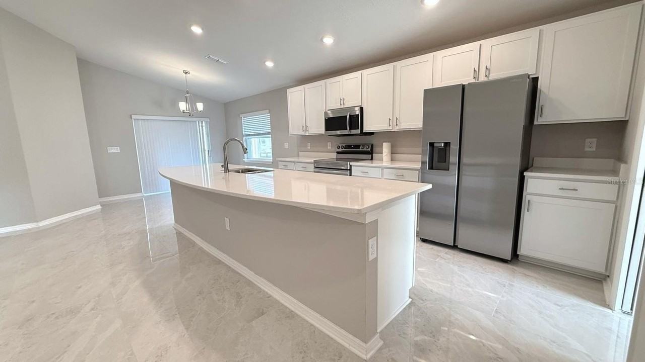 1551 Eucalyptus Way - Photo 3 of 18