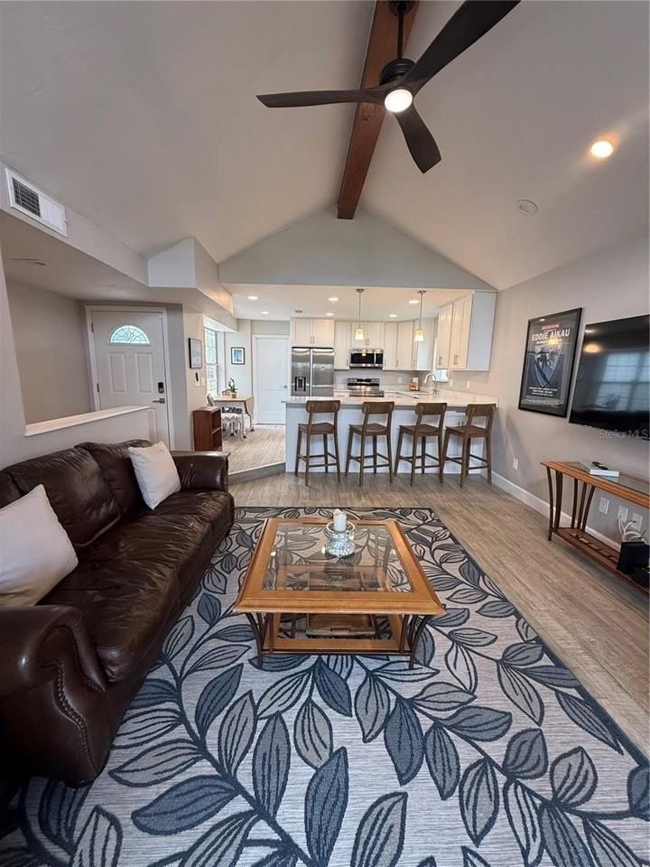 509 N Peninsula Ave - Photo 4 of 31