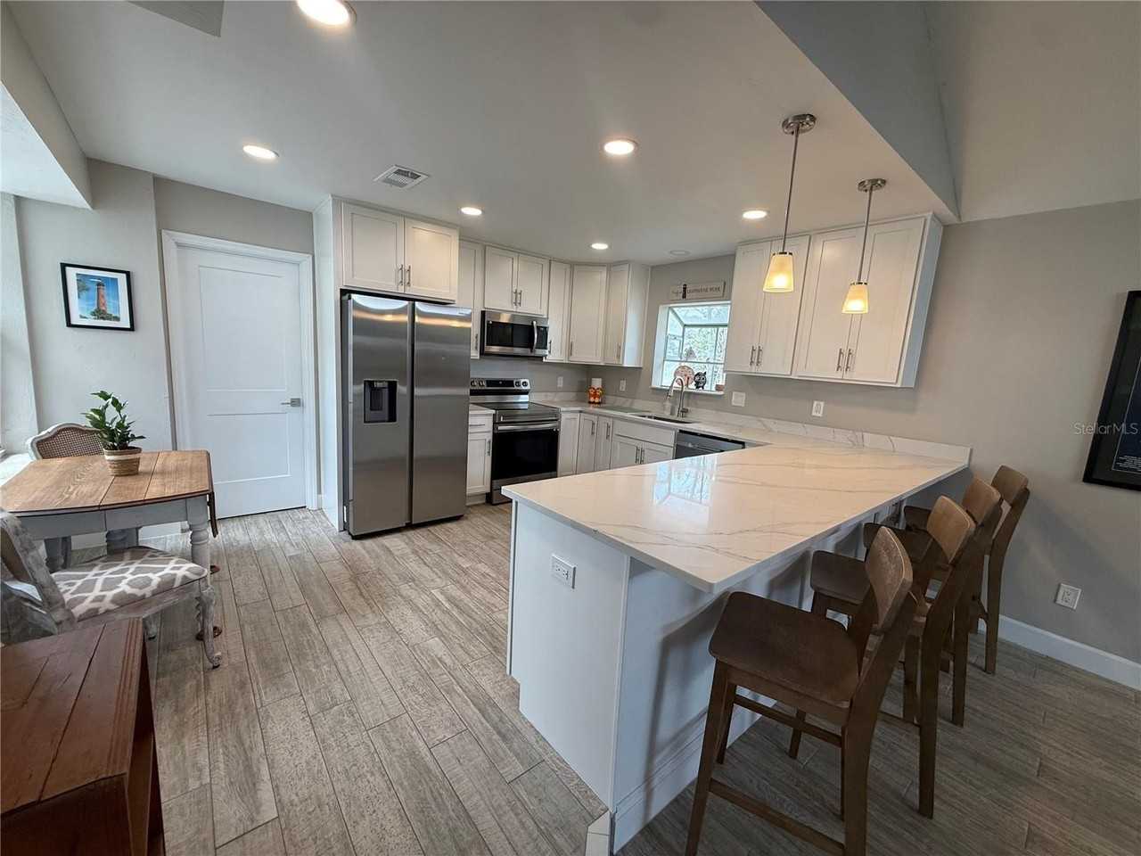 509 N Peninsula Ave - Photo 6 of 31