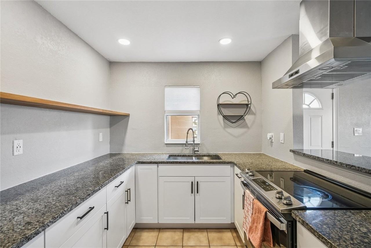 516 B St - Photo 7 of 27